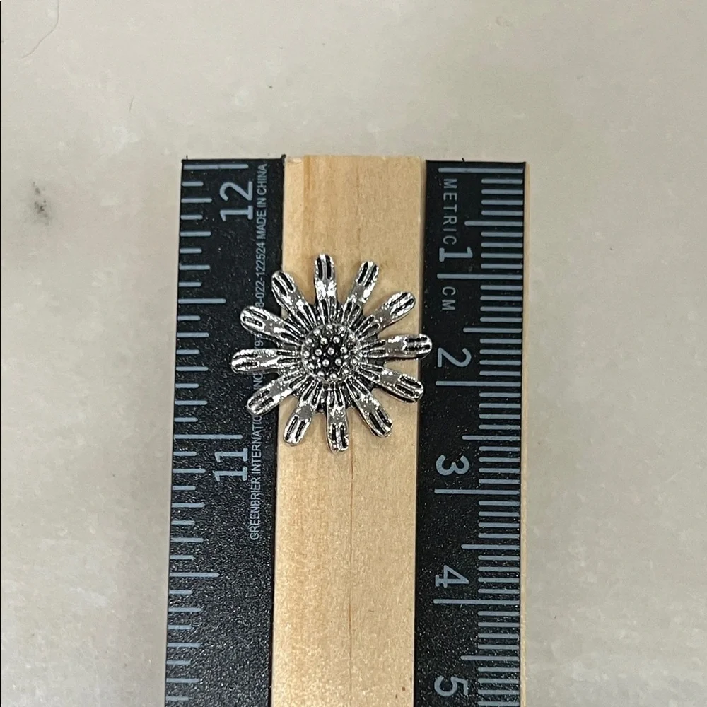 Elegant Silver Floral Earrings